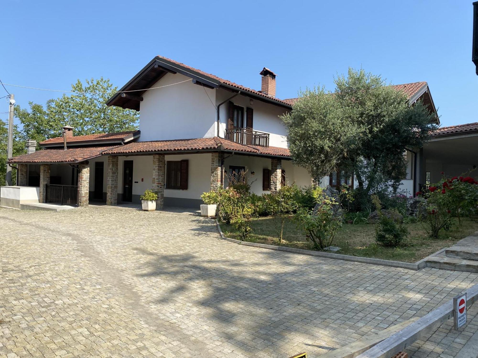 Case Vista Alta Langa, Appartement Bella Vista Cravanzana Екстериор снимка